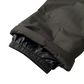 V's (black)