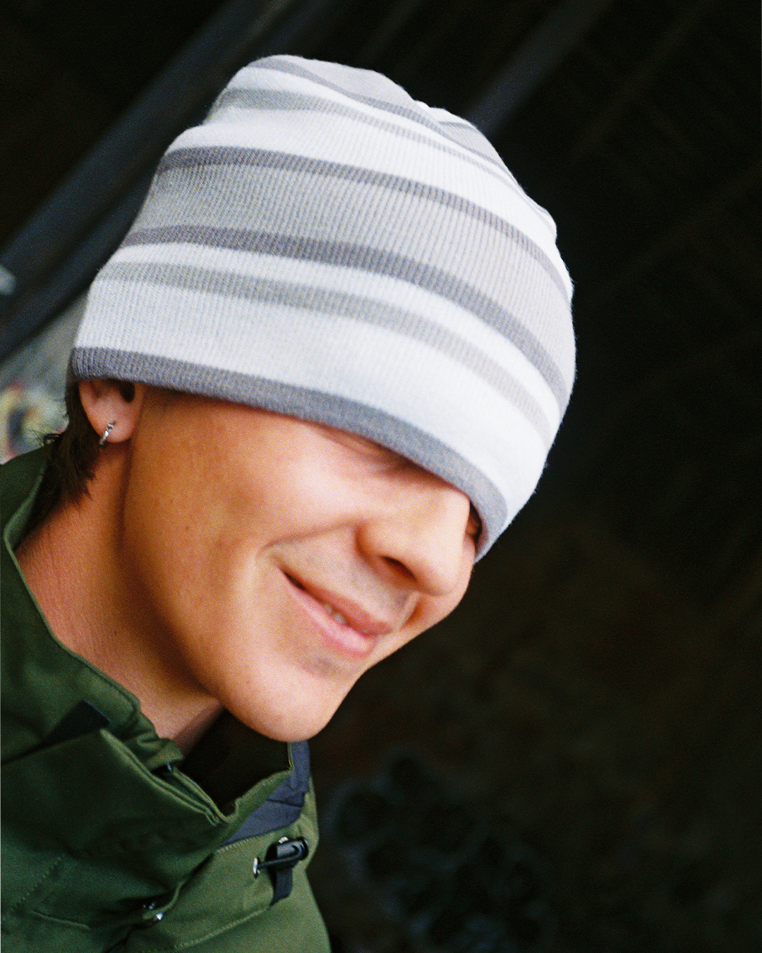 stripped skully (white)